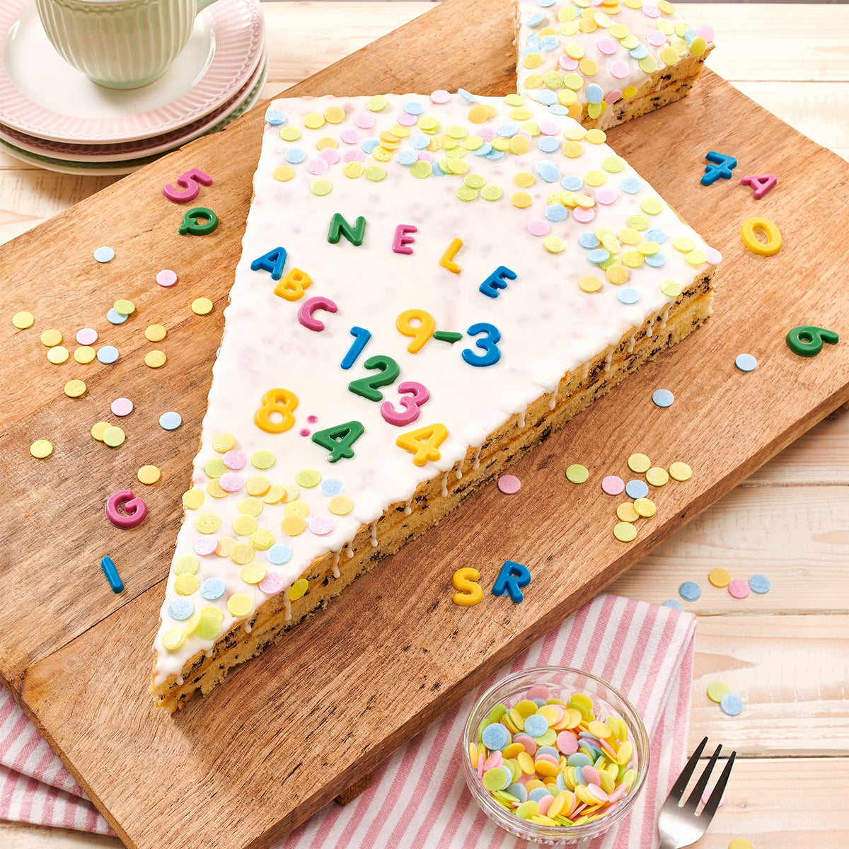 Dr Oetker Party Konfetti Streudekor aus Esspapier 175g bunt – Seitenansicht